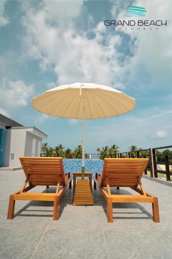 Grand Beach Dhigurah Dhigurah  Esterno foto