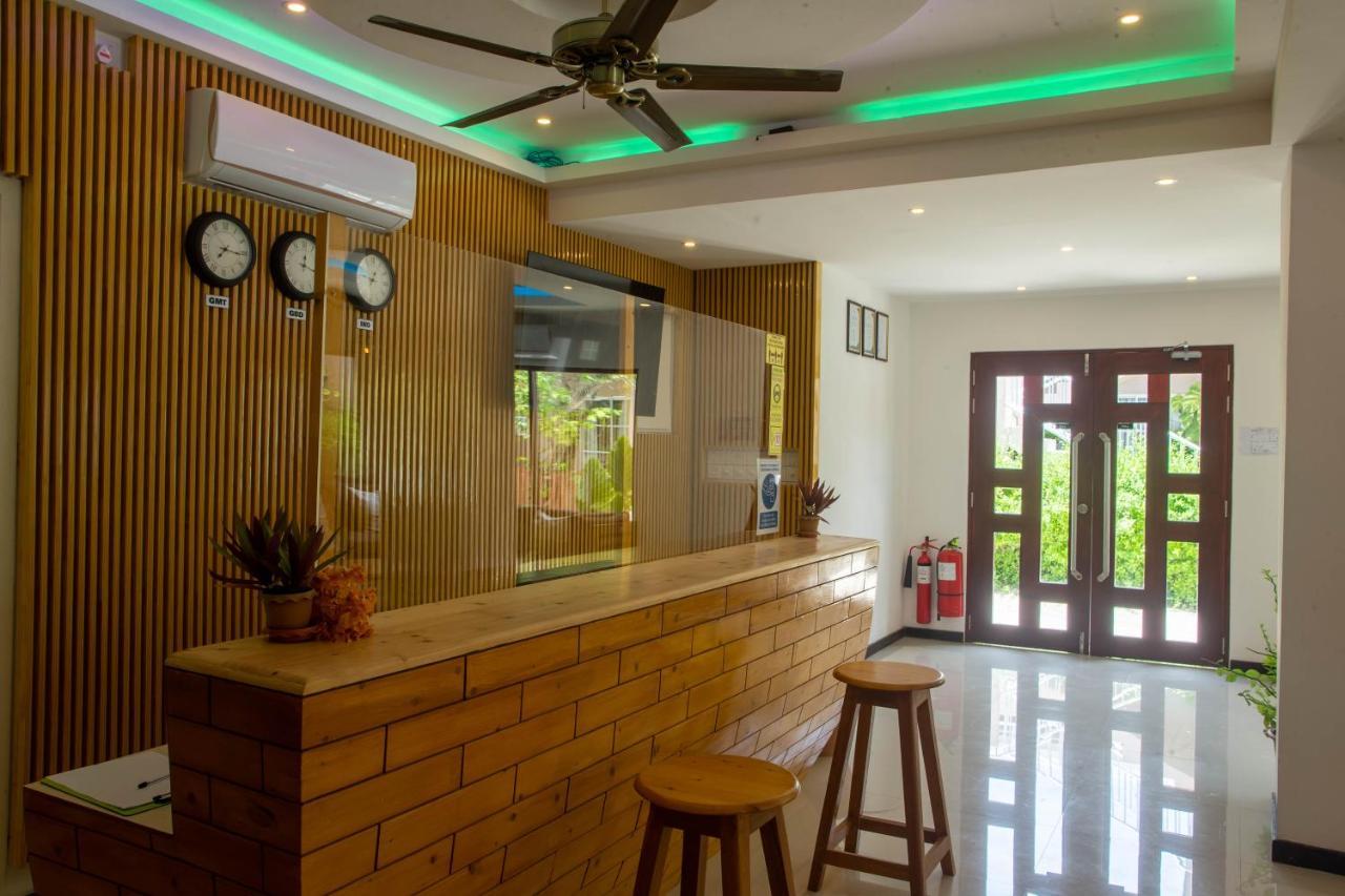 Grand Beach Dhigurah Dhigurah  Esterno foto