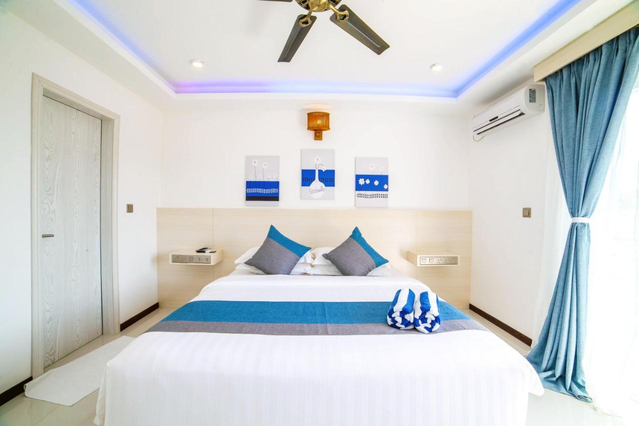 Grand Beach Dhigurah Dhigurah  Esterno foto